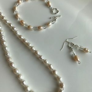 Hand beaded jewelry bundle!!